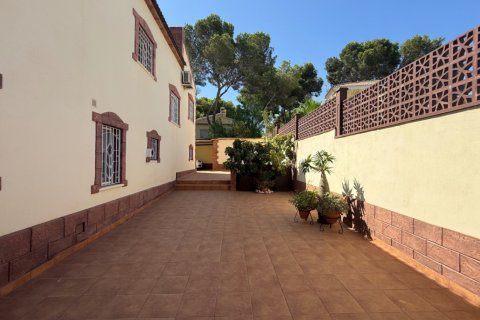 Villa for sale Torrevieja, Alicante, Spain 7 bedrooms, 311 sq.m. No. 129643 - photo 20