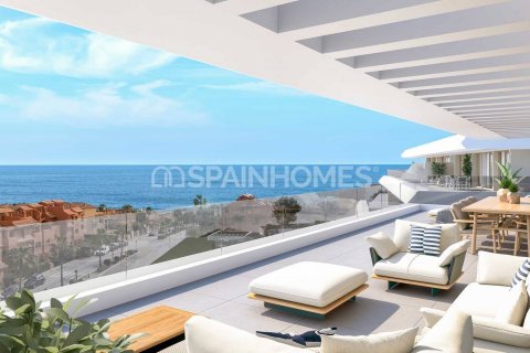 Apartment à vendre Estepona, Malaga, Espagne, 3 chambres, 105 m2 No. 121033 - photo 1