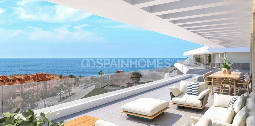 Apartment à Estepona, Malaga, Espagne 2 chambres, 79 m2 No. 121032