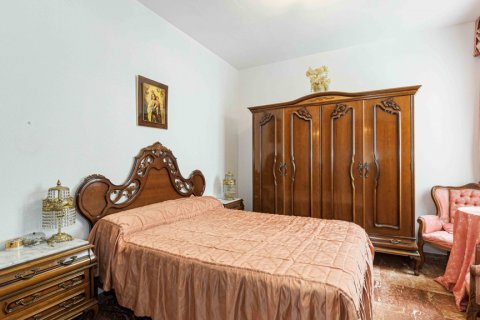 Продажа квартиры в Севилья, Испания 4 спальни, 149м2 №122052 - фото 6