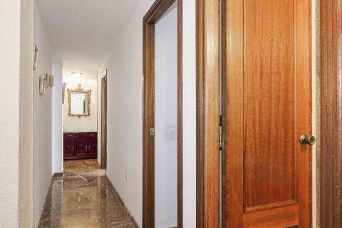 Продажа квартиры в Севилья, Испания 4 спальни, 149м2 №122052 - фото 27