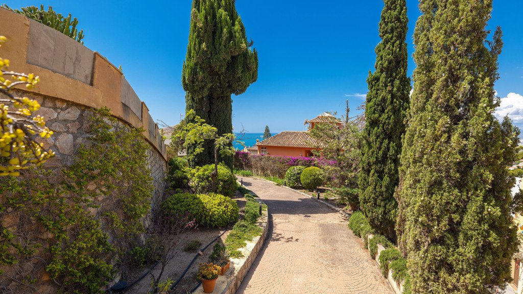 Villa en Málaga, España 7 dormitorios, 2068 m2 No. 122045