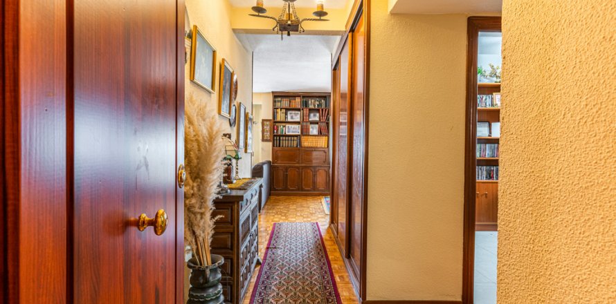 Dzīvoklis Madrid, Spānijā 4 istabas, 125 m2 Nr. 122050