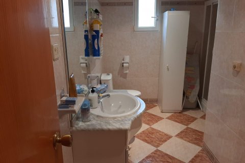 Huvila myytävänä La Florida, Alicante, Espanja, 3 makuuhuonetta, 400 m2 No. 124907 - kuva 16
