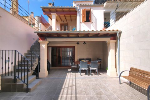 Townhouse for sale Llucmajor, Mallorca, Spain 3 bedrooms, 305 sq.m. No. 128276 - photo 1