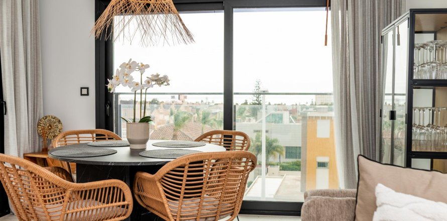 Apartamento La Zenia, Alicante, España 2 dormitorios, 85 m2 No. 131804