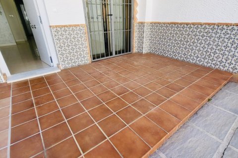 Townhouse for sale San Miguel de Salinas, Alicante, Spain 3 bedrooms, 150 sq.m. No. 131845 - photo 7