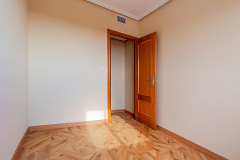 Apartment for sale Torrevieja, Alicante, Spain 3 bedrooms, 87 sq.m. No. 131803 - photo 19