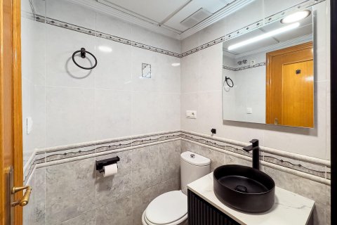 Apartment for sale Torrevieja, Alicante, Spain 3 bedrooms, 87 sq.m. No. 131803 - photo 15