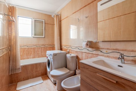Apartment for sale Torrevieja, Alicante, Spain 3 bedrooms, 87 sq.m. No. 131803 - photo 2