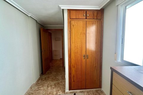 Kattohuoneisto myytävänä Torrevieja, Alicante, Espanja, 2 makuuhuonetta, 78 m2 No. 127381 - kuva 7