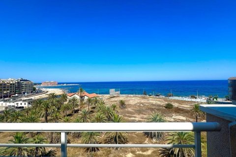 Kattohuoneisto myytävänä Torrevieja, Alicante, Espanja, 2 makuuhuonetta, 78 m2 No. 127381 - kuva 1