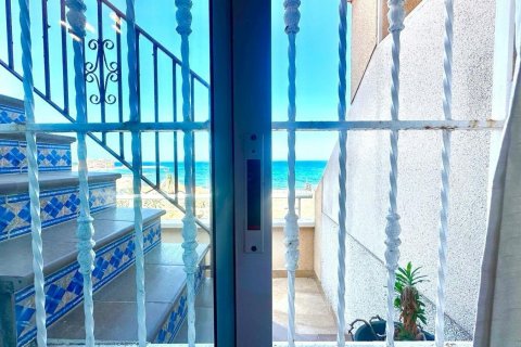 Kattohuoneisto myytävänä Torrevieja, Alicante, Espanja, 2 makuuhuonetta, 78 m2 No. 127381 - kuva 15
