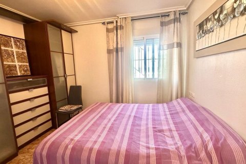 Kattohuoneisto myytävänä Torrevieja, Alicante, Espanja, 2 makuuhuonetta, 78 m2 No. 127381 - kuva 13