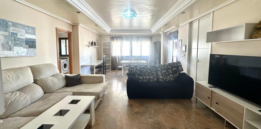 Apartment Torrevieja, Alicante, Espagne 4 chambres, 130 m2 No. 127379
