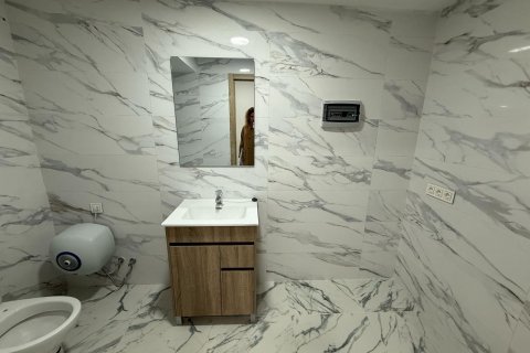 Продажа коммерческой недвижимости Льорет-де-Мар, Герона, Испания 2 спальни, 242м2 №122688 - фото 8