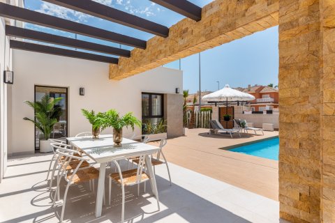 Villa zum Verkauf Ciudad Quesada, Alicante, Spanien 3 Schlafzimmer, 238 m2 Nr. 127903 - Foto 3