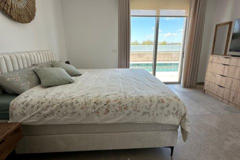 Villa for sale in Benijofar, Alicante, Spain 4 bedrooms, 475 sq.m. No. 131871 - photo 21