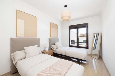 Appartamento in vendita Estepona, Malaga, Spagna 3 camere da letto, 245 mq. N° 123879 - foto 15