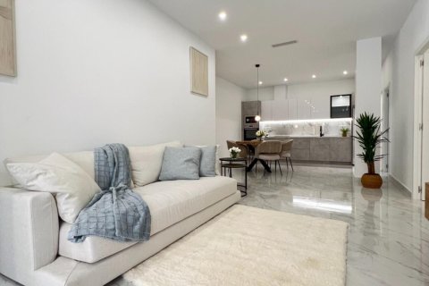 Apartment for sale Torrevieja, Alicante, Spain 2 bedrooms, 101 sq.m. No. 131526 - photo 4