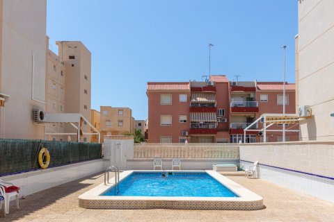 Apartamento en venta La Mata, Alicante, España 2 dormitorios,  No. 131525 - foto 2