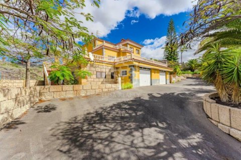 Villa à vendre San Miguel de Abona, Tenerife, Espagne, 4 chambres, 3000 m2 No. 120006 - photo 1
