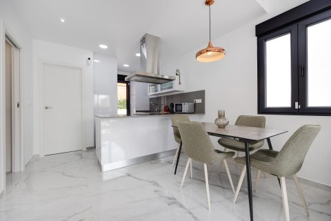 Villa for sale Torrevieja, Alicante, Spain 3 bedrooms, 105 sq.m. No. 129374 - photo 7