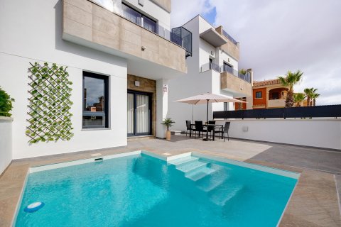 Villa for sale Torrevieja, Alicante, Spain 3 bedrooms, 105 sq.m. No. 129374 - photo 1