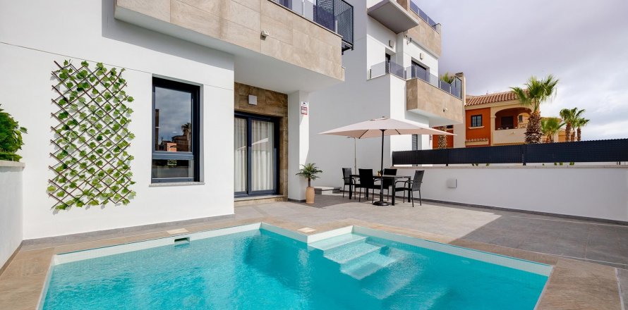 Villa Torrevieja, Alicante, Spain 3 bedrooms, 105 sq.m. No. 129374