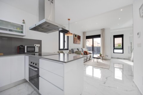Villa for sale Torrevieja, Alicante, Spain 3 bedrooms, 105 sq.m. No. 129374 - photo 8