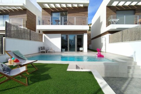 Apartment for sale Alicante, Spain 2 bedrooms,  No. 132435 - photo 1