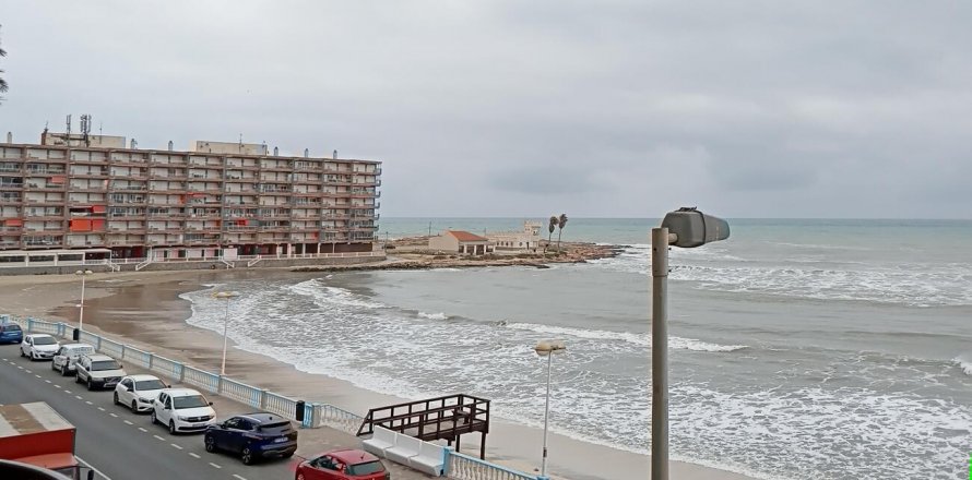 Apartment Torrevieja, Alicante, Spain 3 bedrooms,  No. 124980