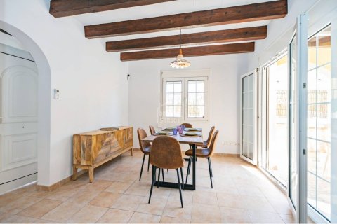 Продажа виллы Кала'н Бош, Менорка, Испания 3 спальни, 121м2 №130833 - фото 7