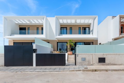 Townhouse for sale Dolores, Alicante, Spain 3 bedrooms, 145 sq.m. No. 130832 - photo 2