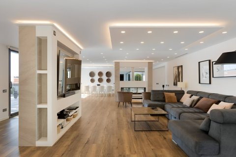 House zum Verkauf El Mas Mates, Girona, Spanien 9 Schlafzimmer, 1430 m2 Nr. 130440 - Foto 9