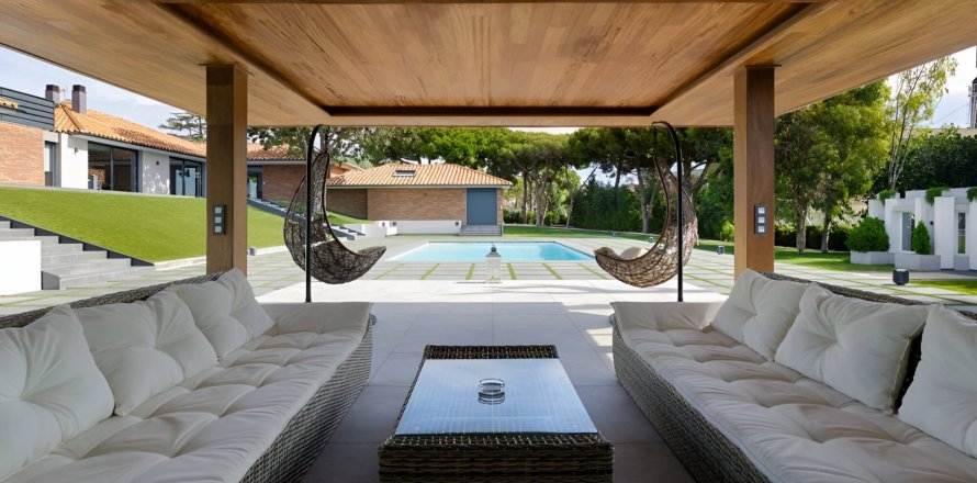 House El Mas Mates, Girona, Spanien 9 Schlafzimmer, 1430 m2 Nr. 130440