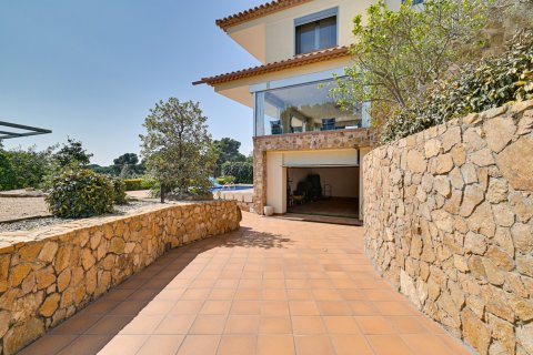 Hus till salu Tossa de Mar, Girona, Spanien 5 sovrum, 545 kvm. Nr. 130444 - foto 4
