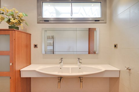 Hus till salu Tossa de Mar, Girona, Spanien 5 sovrum, 545 kvm. Nr. 130444 - foto 10