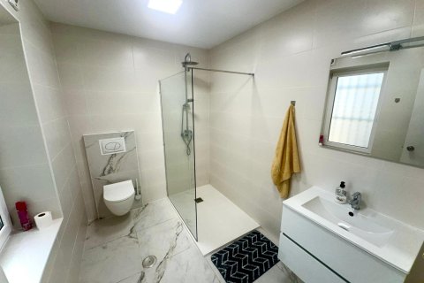 Appartamento in vendita Alicante, Spagna 3 camere da letto, 124 mq. N° 127382 - foto 16
