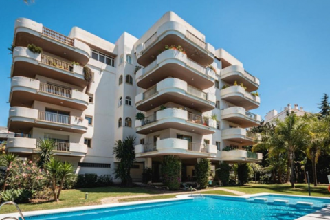 Apartment for sale Nueva Andalucia, Malaga, Spain 2 bedrooms, 117 sq.m. No. 127388 - photo 1