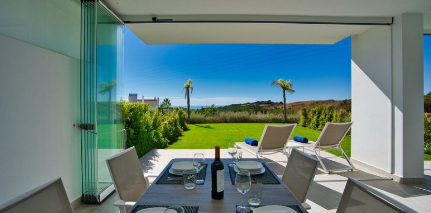 Apartment Estepona, Malaga, Spain 2 bedrooms, 106 sq.m. No. 127428