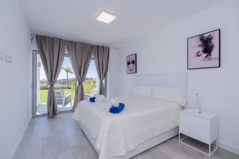 Apartment for sale Estepona, Malaga, Spain 2 bedrooms, 106 sq.m. No. 127428 - photo 23