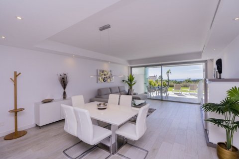 Apartment for sale Estepona, Malaga, Spain 2 bedrooms, 106 sq.m. No. 127428 - photo 26