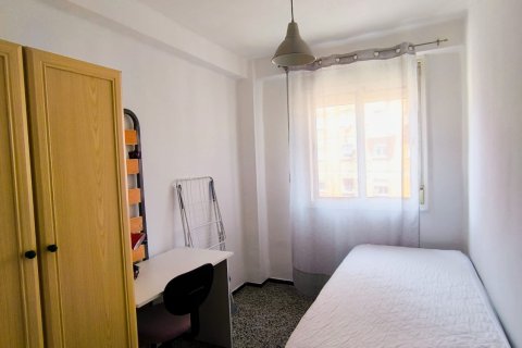 Аренда квартиры Малага, Испания 3 спальни, 85м2 №127423 - фото 7