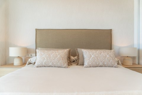 Продажа квартиры в Плайя Фламенка II, Аликанте, Испания 2 спальни, 77м2 №122813 - фото 17