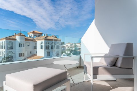 Продажа квартиры в Плайя Фламенка II, Аликанте, Испания 2 спальни, 77м2 №122813 - фото 18