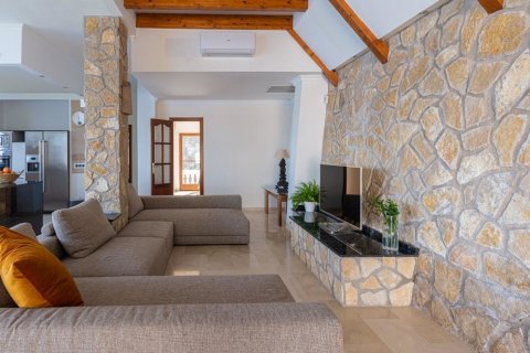 Villa for rent Santa Ponsa, Mallorca, Spain 4 bedrooms, 350 sq.m. No. 129837 - photo 4