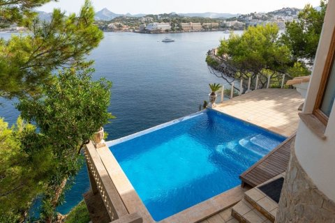 Villa for rent Santa Ponsa, Mallorca, Spain 4 bedrooms, 350 sq.m. No. 129837 - photo 1