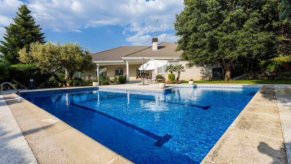 Villa in Dominio de Fontenebro, Madrid, Spain 5 bedrooms, 780 sq.m. No. 124750
