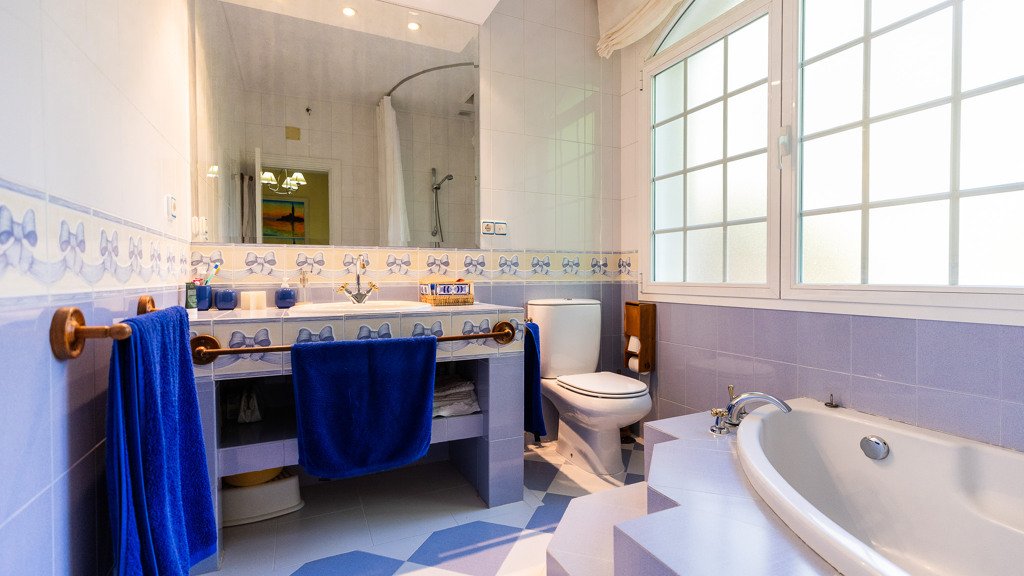 Villa in Dominio de Fontenebro, Madrid, Spain 5 bedrooms, 780 sq.m. No. 124750